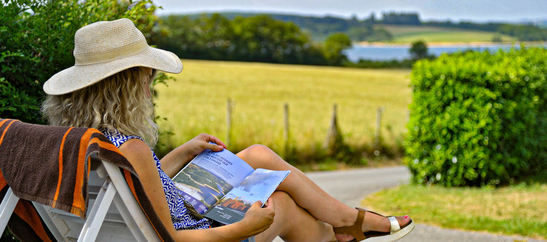 Momentos de descanso en el Parque del Charouzech, camping rural en el departamento de Aveyron