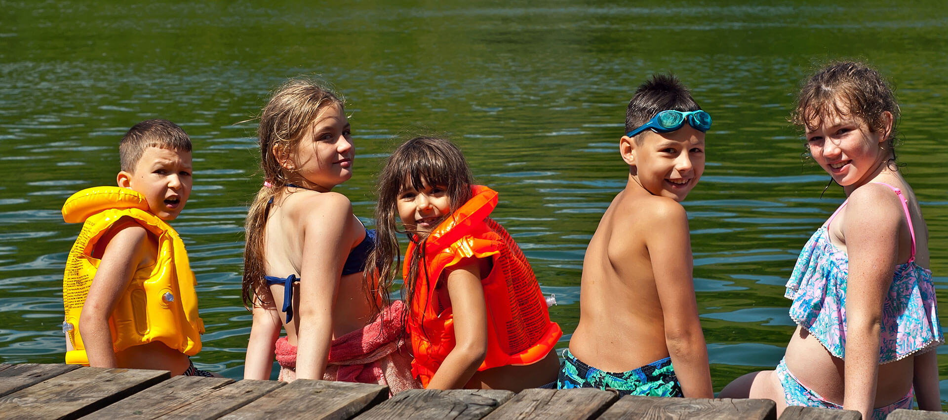 Swimming activity at the nautical base of Lake Pareloup