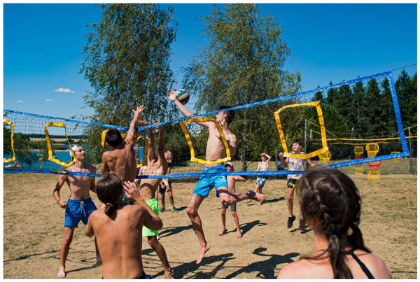 Daytime entertainment for teenagers at the Parc du Charouzech campsite in Aveyron