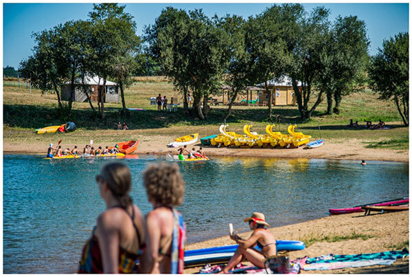 The different activities at the nautical base of Lake Pareloup, in Aveyron