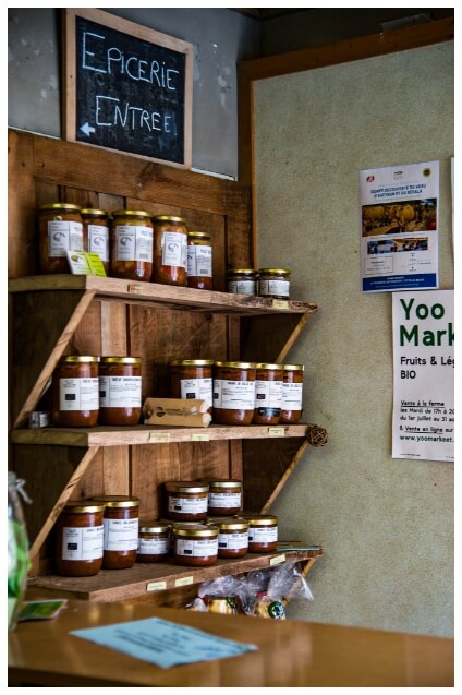 Grocery shop of the Park du Charouzech campsite in Aveyron - Sale of local products 